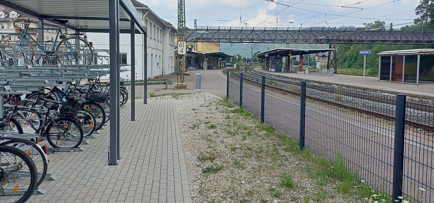 Fahrradabstellanlage am Südende des Bahnhofs Geislingen Fahrradabstellanlage am Südende des Bahnhofs Geislingen