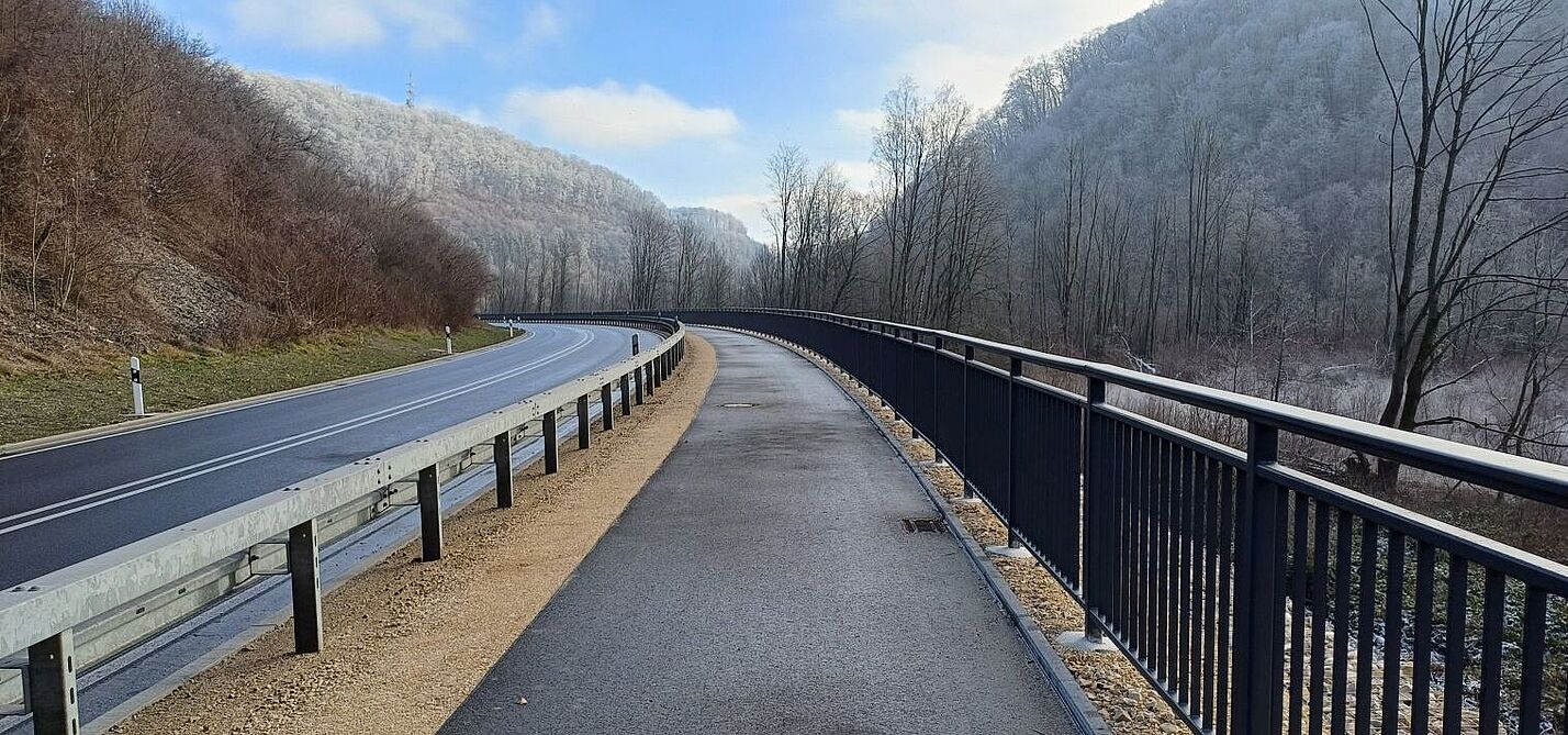 Radweg entlang B10 von Geislingen nach Amstetten Radweg entlang B10 von Geislingen nach Amstetten