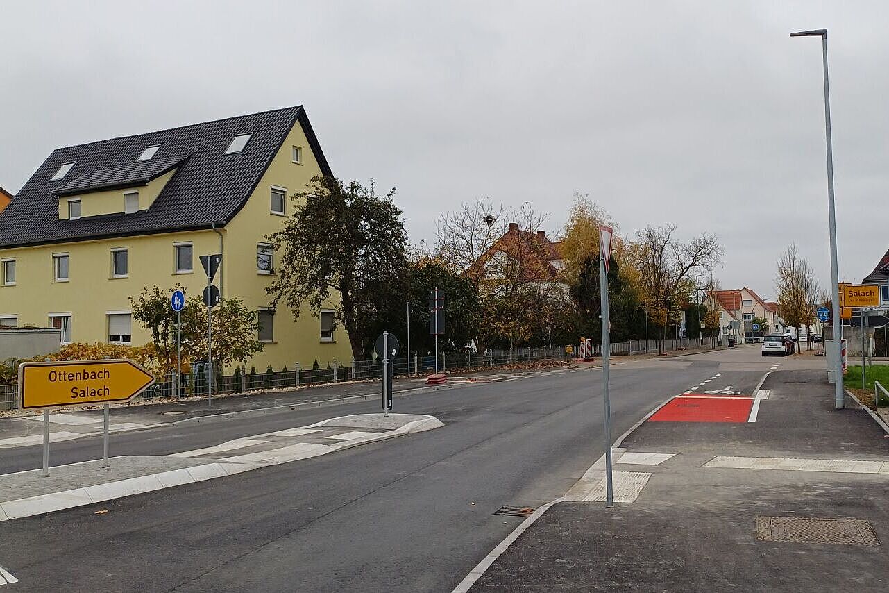 Anschluss und Querung Hauptstaße in Salach