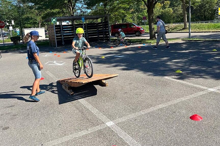 Geschicklichkeitsparcours für Kinder Geschicklichkeitsparcours für Kinder