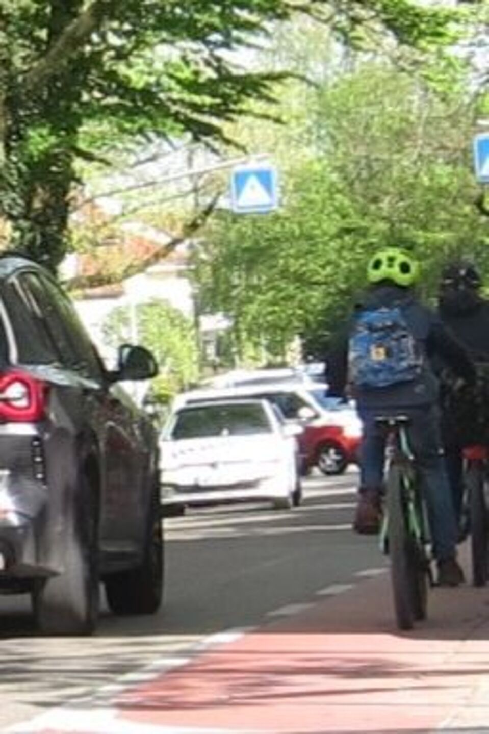 Schulradweg in der Friedrich-Ebert-Straße Schulradweg in der Friedrich-Ebert-Straße